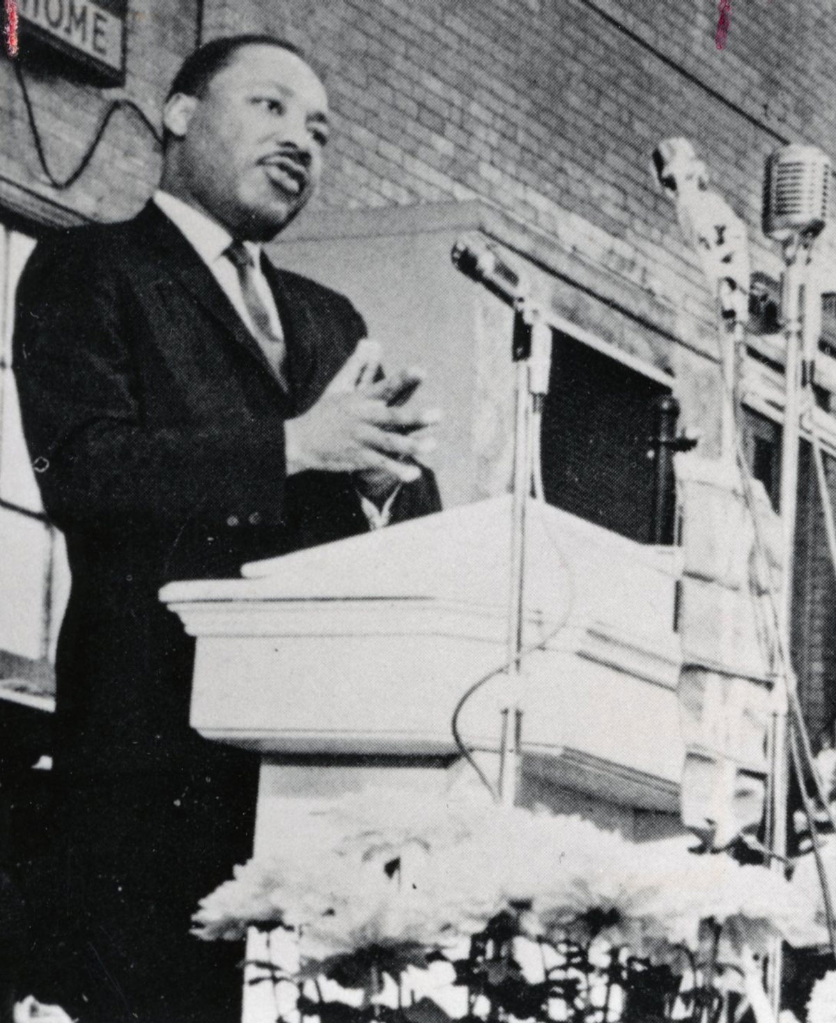Dr. Martin Luther King Jr. speaks at 